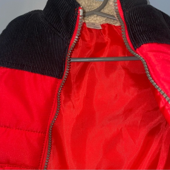 Carter's Kids/Toddler Vest 2T in Red - Picture 7 of 7